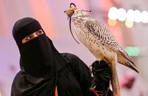 رغم منحهن جوازات سفر دون موافقة "ولي الأمر".. حركة السعوديات لا تزال مقيدة