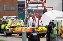 Macabre découverte en Angleterre : 39 corps abandonnés dans un camion 