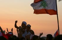 رئيس مجلس النواب اللبناني: البلد لا يحتمل البقاء معلقا ونخشى من الفراغ