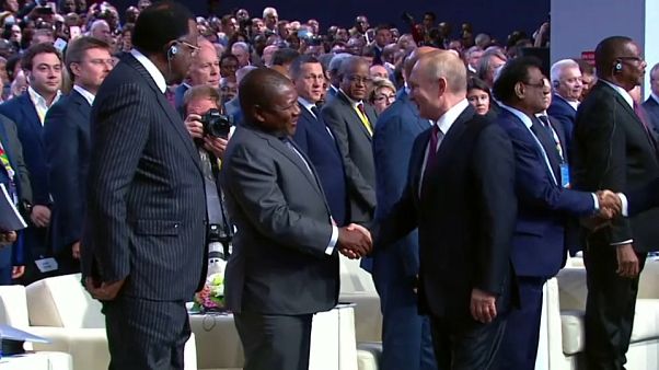 Cimeira Rússia-África reúne elite política africana em Sochi Cimeira Rússia-África reúne elite política africana em Sochi