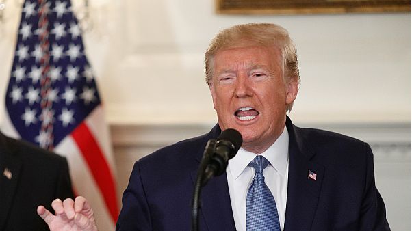ترامب يعلن رفع العقوبات عن تركيا بعد توقف عمليتها العسكرية في سوريا ترامب يعلن رفع العقوبات عن تركيا بعد توقف عمليتها العسكرية في سوريا