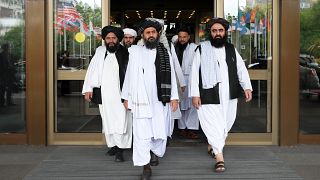 Taliban üyelerinin makyajlı, çiçekli ve el ele fotoğrafları ortaya çıktı