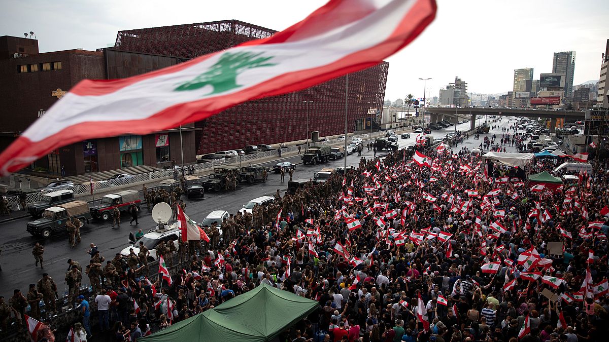 مسؤول أمريكي: الولايات المتحدة تدعم حق الشعب اللبناني في التظاهر السلمي 