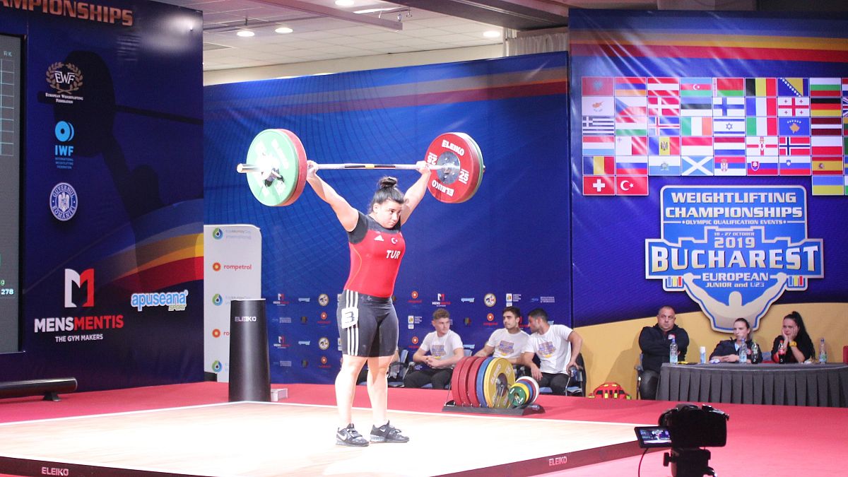 Dilara Narin, koparmada 94 kiloda altın, silkmede 130 kiloda altın ve toplamda 224 kiloda altın madalya kazanarak, Avrupa şampiyonu oldu