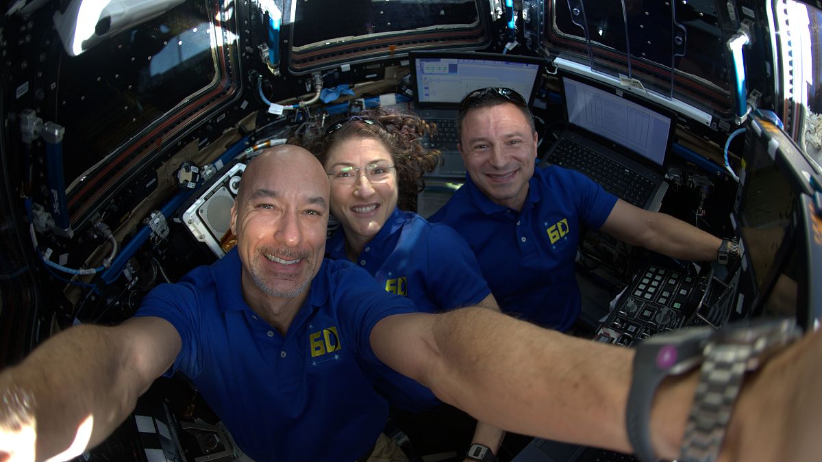  Uzay Günlükleri: Astronot Parmitano uzay taşıtı dışındaki ilk görevine başladı