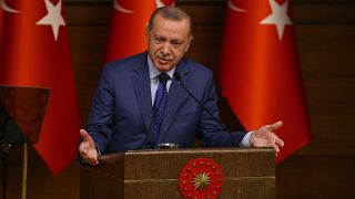 Erdoğan: ’Kapıları açarız’ dediğimiz zaman tutuşuyorlar