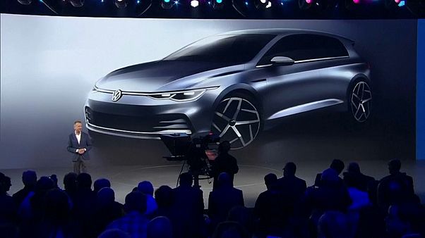 Der neue Golf 8: Starthilfe fürs Elektroauto ID.3 Der neue Golf 8: Starthilfe fürs Elektroauto ID.3