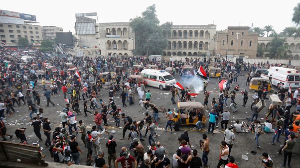 Irak'ın başkenti Bağdat'ta hükümet karşıtı gösteriler Irak'ın başkenti Bağdat'ta hükümet karşıtı gösteriler
