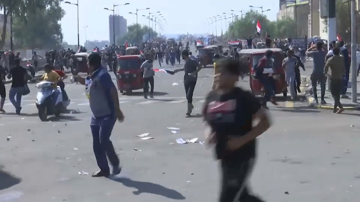 Neue Jagdszenen in Bagdad - Zivilisten fliehen vor Tränengas
