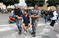 10. Protesttag in Folge: Verletzte und Sitzblockaden
