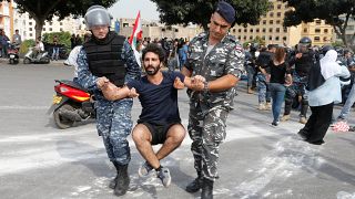 10. Protesttag in Folge: Verletzte und Sitzblockaden