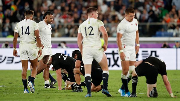Rugby Dünya Kupası'nda İngiltere yarı finalde favori takım Yeni Zelanda'yı tahtından etti Rugby Dünya Kupası'nda İngiltere yarı finalde favori takım Yeni Zelanda'yı tahtından etti