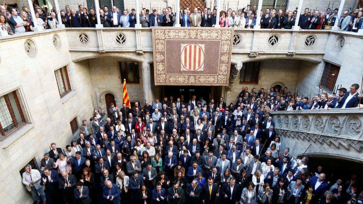 هزار شهردار و مقام محلی کاتالونیای اسپانیا خواستار حق تعیین سرنوشت منطقه خود شدند