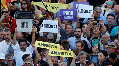 Unos 350.000 manifestantes piden la libertad de los presos en Barcelona