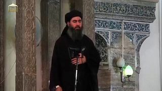 ARCHIVES : Abu Bakr Al-Baghdadi (photo postée sur internet en juillet 2014)