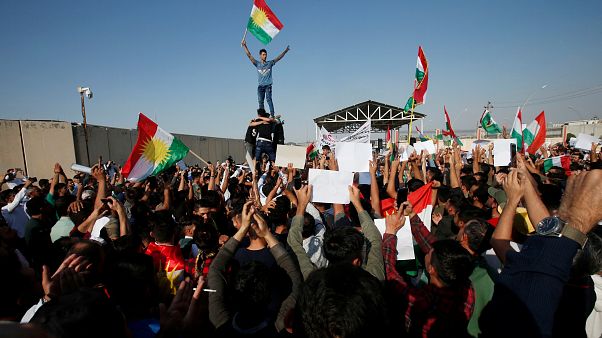 Türkiye'nin Barış Pınarı Operasyonu Erbil'de protesto edildi Türkiye'nin Barış Pınarı Operasyonu Erbil'de protesto edildi