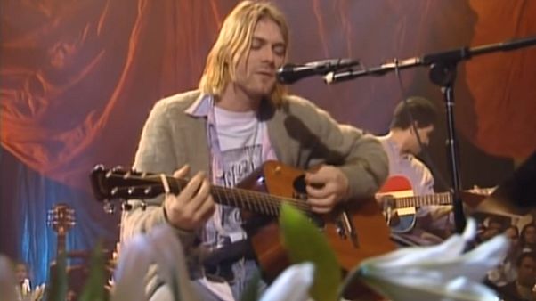 Casaco de malha de Kurt Cobain quebra recorde Casaco de malha de Kurt Cobain quebra recorde
