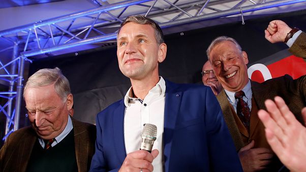 "Faschist" oder "Mitte"? Wie umgehen mit Höcke und der AfD... "Faschist" oder "Mitte"? Wie umgehen mit Höcke und der AfD...