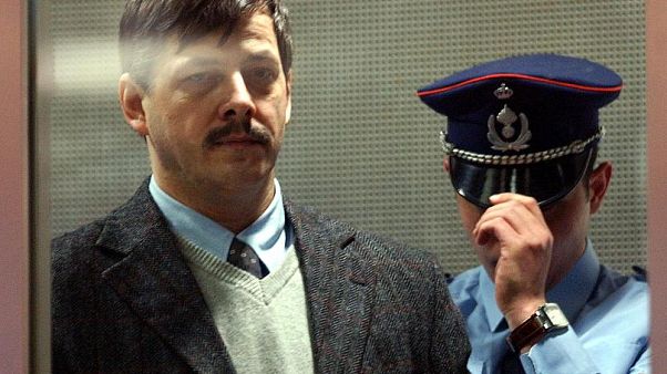 Kinderschänder Dutroux wird bis Mai 2020 psychiatrisch begutachtet Kinderschänder Dutroux wird bis Mai 2020 psychiatrisch begutachtet