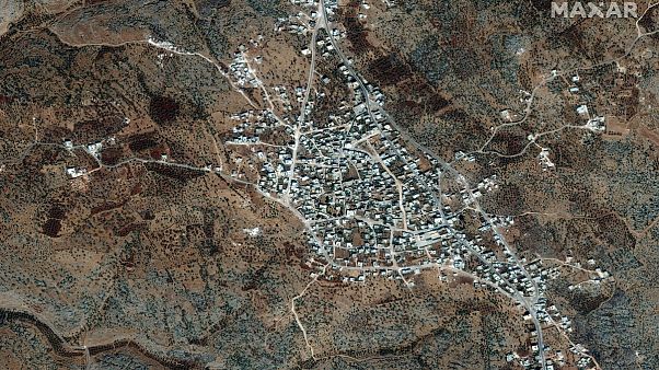 صورة أقمار صناعية لمكان الإقامة المفترض لزعيم داعش، أبو بكر البغدادي، بالقرب من قرية باريشا ، سوريا ، 28 سبتمبر 2019 صورة أقمار صناعية لمكان الإقامة المفترض لزعيم داعش، أبو بكر البغدادي، بالقرب من قرية باريشا ، سوريا ، 28 سبتمبر 2019