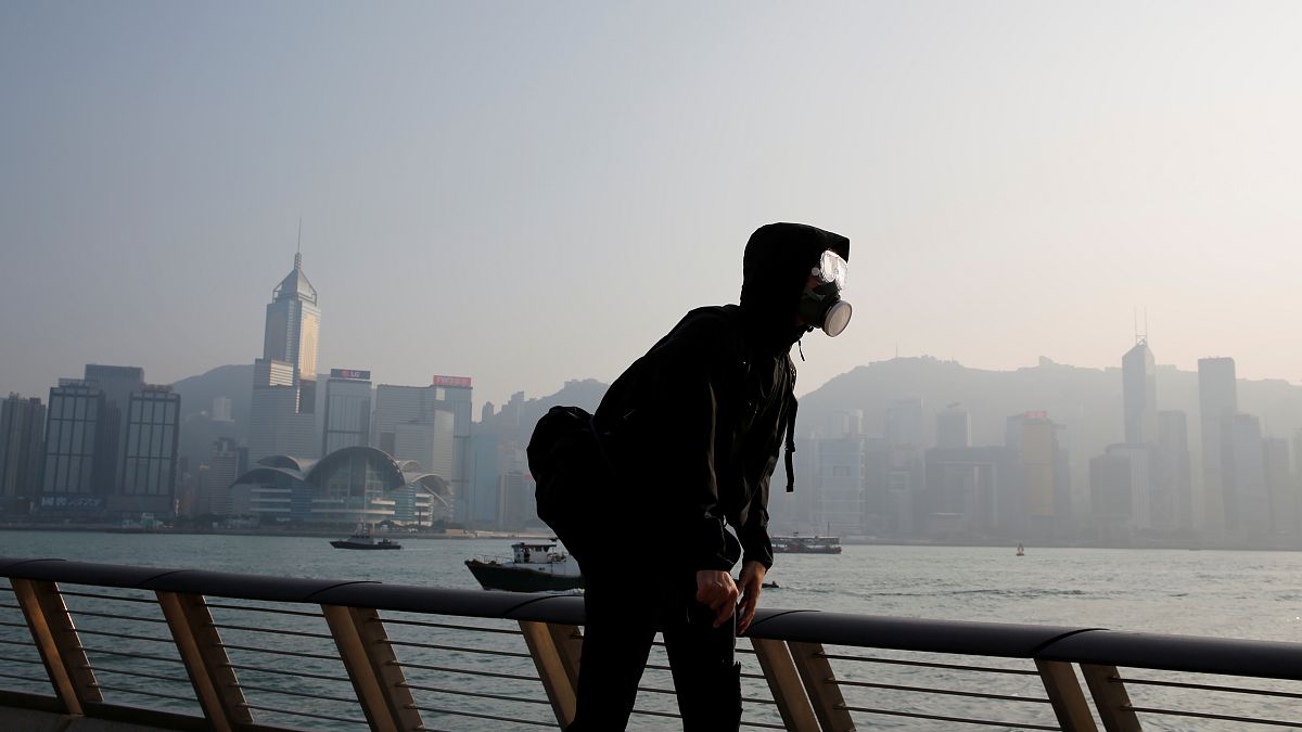 Hong Kong in recessione ma i conti a fine anno restano in positivo