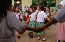 Filippine: così, i bambini tornano a scuola dopo l'assedio di Marawi