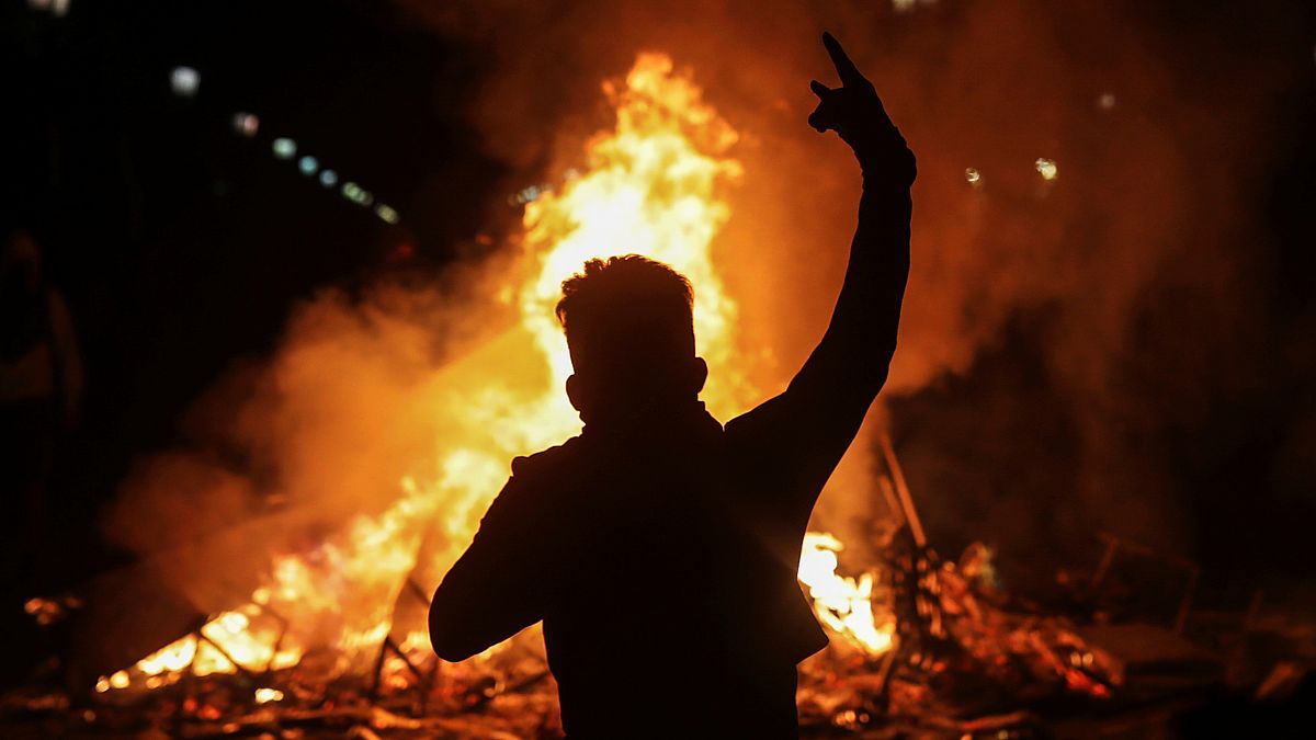 Χιλή: Κλιμακώνονται οι διαδηλώσεις παρά τον ανασχηματισμό 