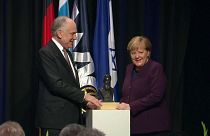 "Hüterin der Zivilisation": Merkel mit Theodor-Herzl-Preis geehrt