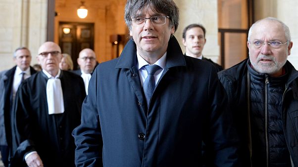 Elhalasztották Puigdemont kiadatási tárgyalását Elhalasztották Puigdemont kiadatási tárgyalását