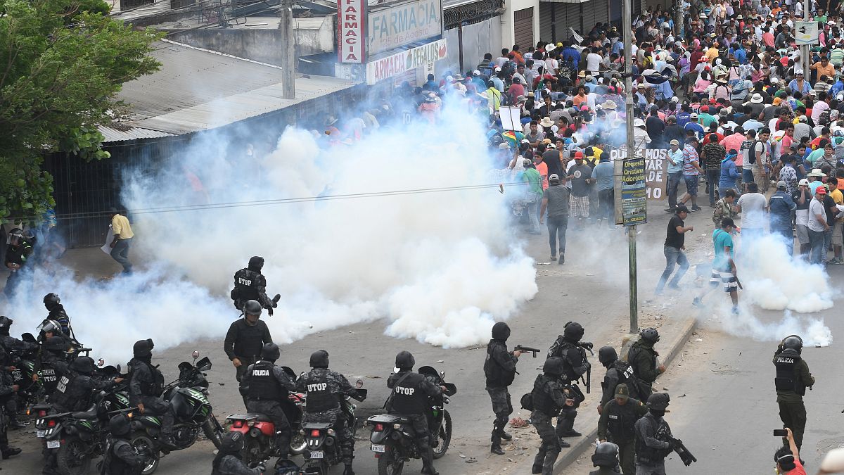 Acusaciones, armas y dinamita: qué está pasando en las protestas de Bolivia