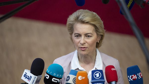 Von der Leyen elfogadta Várhelyit, de ezzel nem tartotta be az ígéretét Von der Leyen elfogadta Várhelyit, de ezzel nem tartotta be az ígéretét