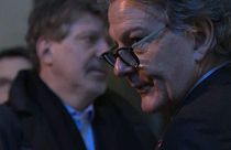 Breton will sich von Aktienbesitz trennen