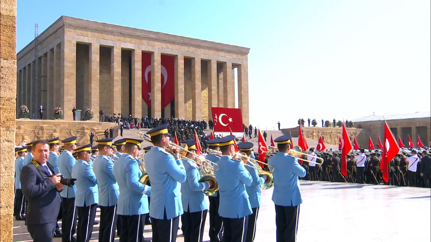 Erdogan Visits Anitkabir To Mark Anniversary Of Republic Day Euronews