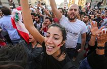 احتفالات في لبنان عقب إعلان رئيس الحكومة سعد الحريري استقالة حكومته