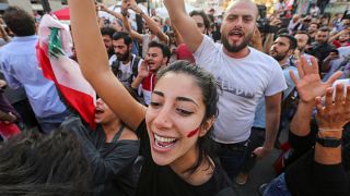احتفالات في لبنان عقب إعلان رئيس الحكومة سعد الحريري استقالة حكومته