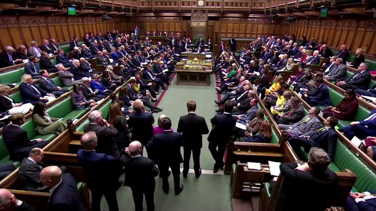 Megszavazta a brit alsóház az előrehozott választások kiírását 
