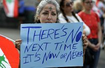 لبنان على صفيح ساخن.. ماذا تعني استقالة الحريري داخليا واقليميا؟