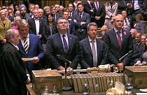 Britisches Unterhaus stimmt für Neuwahl am 12. Dezember