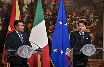 Για «ιστορικό λάθος» μιλούν Κόντε και Ζάεφ