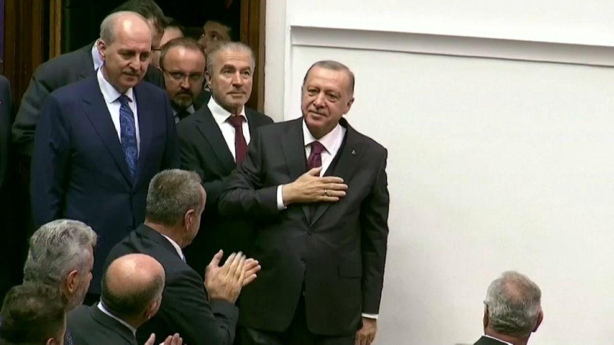 Erdoğan droht mit Fortsetzung der Offensive