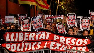 Protesta independentista contra Pedro Sánchez en un acto de precampaña, cerca de Barcelona