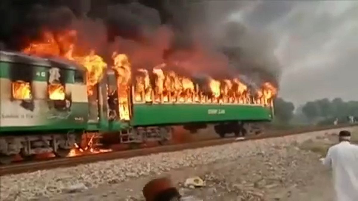 Illegálisan használt gázpalack miatt égett ki egy vonat Pakisztánban