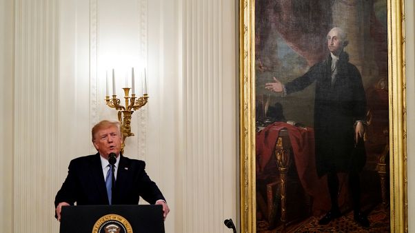 Trump'ın Suriye petrolünü satması savaş suçu olur mu? Trump'ın Suriye petrolünü satması savaş suçu olur mu?