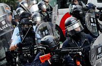 درگیری پلیس هنگ کنگ با معترضان در شب هالووین