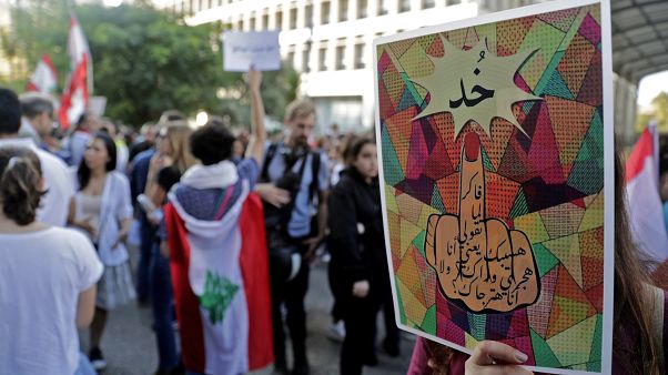 صورة من احتجاجات لبنان بالعاصمة بيروت. 31/10/201 صورة من احتجاجات لبنان بالعاصمة بيروت. 31/10/201