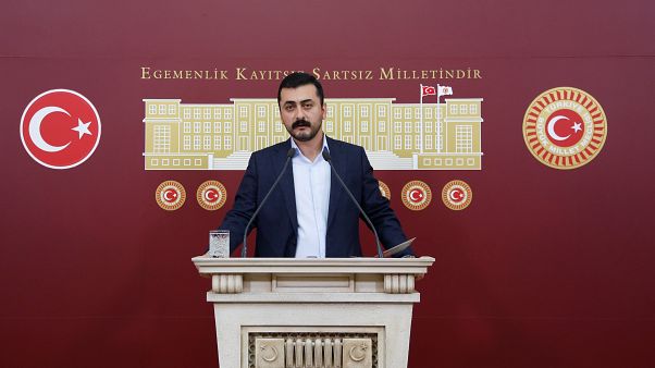 İstanbul Bölge Adliye Mahkemesi, eski CHP milletvekili Eren Erdem'i tahliye etti İstanbul Bölge Adliye Mahkemesi, eski CHP milletvekili Eren Erdem'i tahliye etti