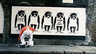 Kimliğini gizli tutan Banksy'nin fotoğrafları yayımlandı