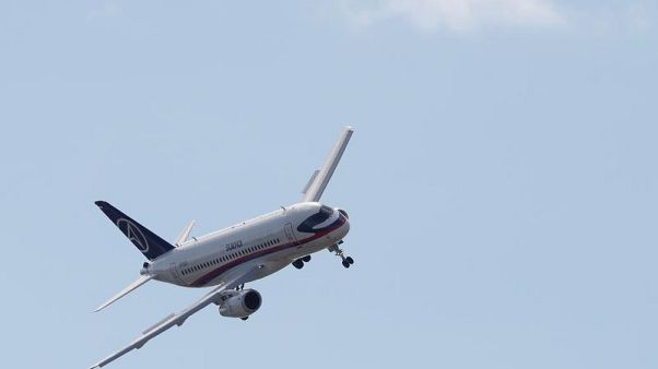 SSJ-100 совершил посадку в Тюмени с одним работающим двигателем SSJ-100 совершил посадку в Тюмени с одним работающим двигателем