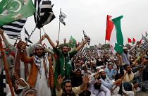Pakistan opposition sets ultimatum for government to step down