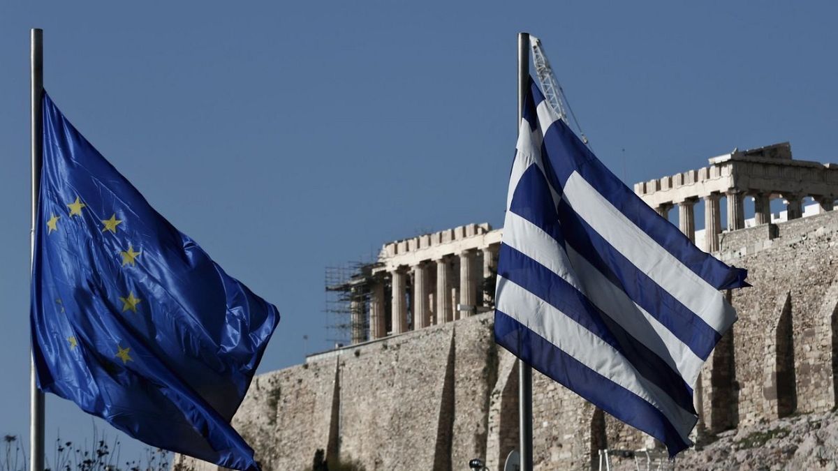 Οίκος αξιολόγησης DBRS: Αναβάθμισε σε θετική την τάση για την Ελλάδα